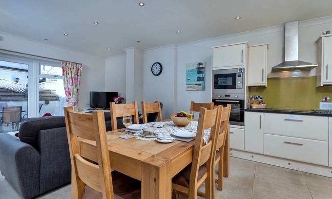 Muston Cottage | Cottage in Filey near Golden Sand Beaches