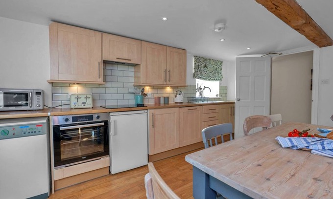 Kelso Cottage | Cottage in Kelso with Scenic Countryside Views