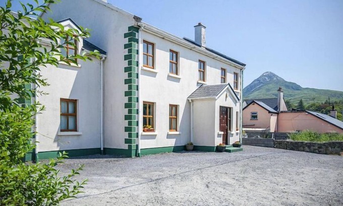 Letterfrack House | Cottage in Letterfrack