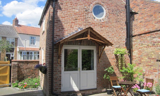 Pocklington Cottage | Cottage in Pocklington Near York With Log Burner, Wi Fi And Off Street Parking