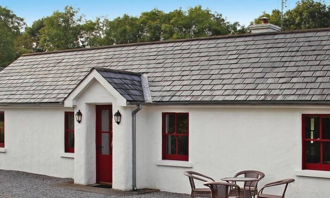 Terryglass Cottage | Cottage in TerryGlass with paid sauna