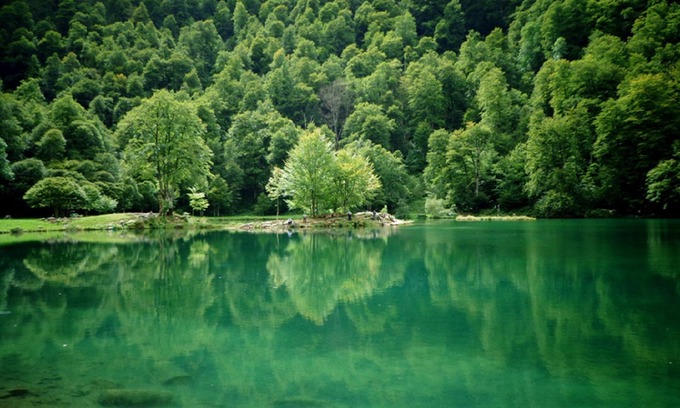 Arrien-en-Bethmale Cottage | Cottage in the heart of the Ariège Pyrenees in the valley of Bethmale.