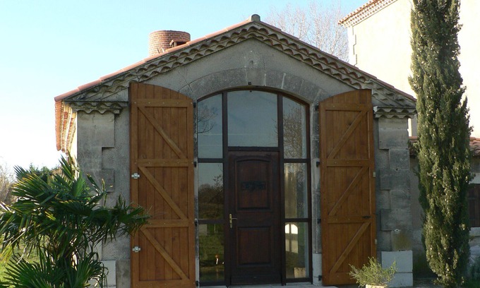Saint-Gilles Cottage | cottage in the camargue on the edge of the small rhone