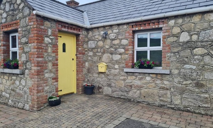 Dublin Cottage | Cottage in the Dublin mountain