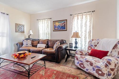Cuyahoga Falls House | Cottage in the Falls, 2 b, 2 bath, fireplace