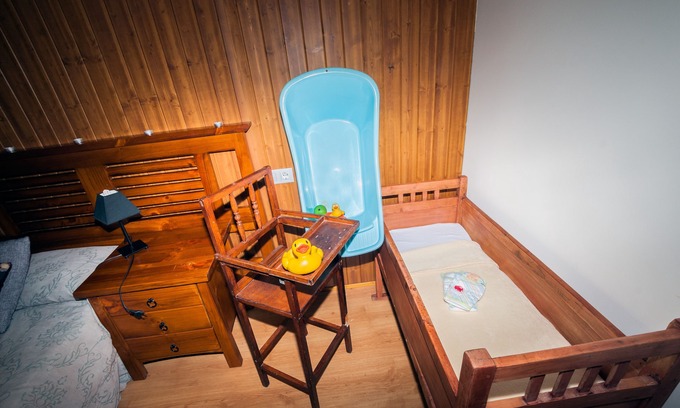 La Omanuela House | Cottage in the mountain of Leon (9 people) with jacuzzi, barbecue and fireplace