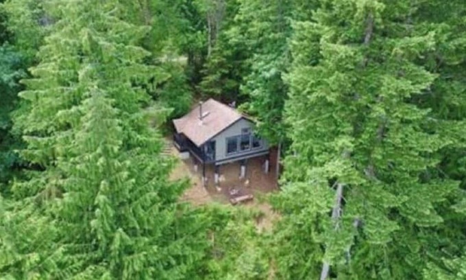 Regional District of Nanaimo Cottage | Cottage in the Woods - Qualicum Beach