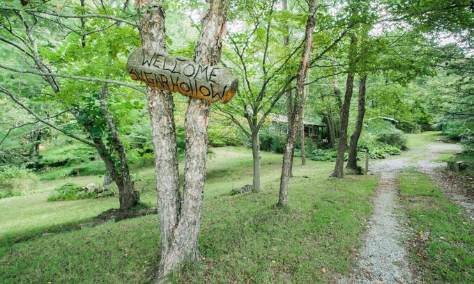 Fairview Cottage | Cottage in the Woods near Asheville. Pets allowed