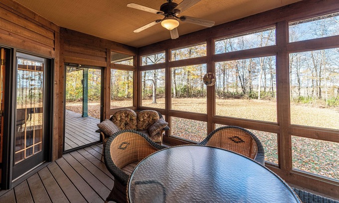 Cuba Cabin | Cottage in the Woods - Farm Style