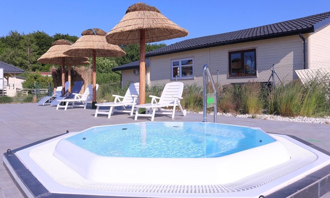 Ustronie Morskie House | Cottage in Ustronie Morskie near Sandy Beach