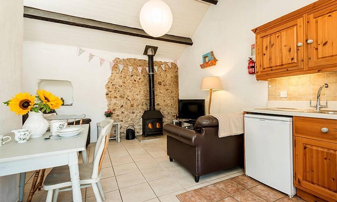 Whitchurch Canonicorum Cottage | Cottage in West Dorset - Smugglers Barn