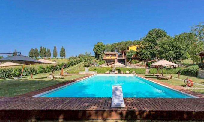 Terranuova Bracciolini Cottage | Cottage in Tuscany with Pool & Sauna
