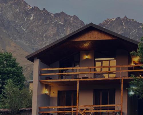 Gergeti House | Cottage Kesane