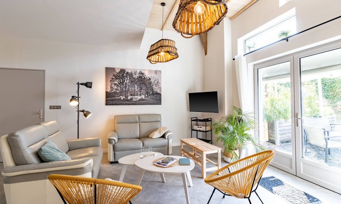 Estivaux House | Cottage 'La Grange Du Vallon D'estivaux' with Lake View, Shared Pool and Wi-Fi