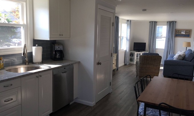 Newport East Cottage | Cottage - Minutes to Beaches, Cliff Walk, and Downtown Newport!