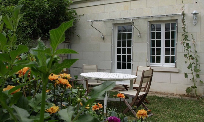 La Chapelle-sur-Loire Cottage | Cottage near the Loire