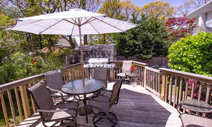 Miller Place House | Cottage Near Cedar Beach