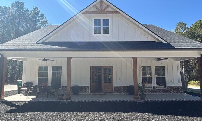 Lincolnton Cottage | Cottage near Elijah State Park, Savannah Lakes Village, Baker and Hickory Knob.