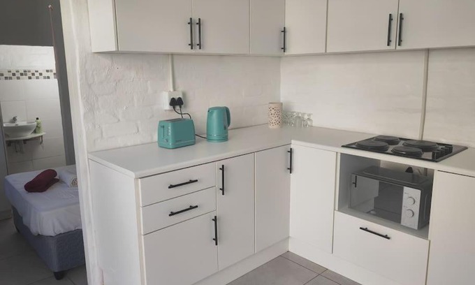 Durban North Apartment | Cottage near Lagoon beach in Durban