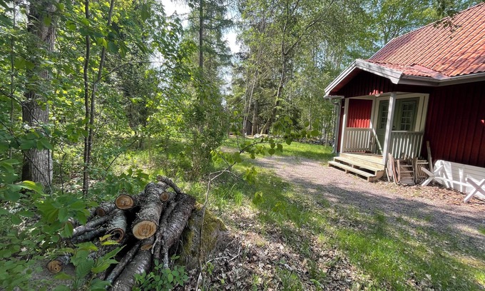 Laxa Municipality House | Cottage near Tivedens National Park