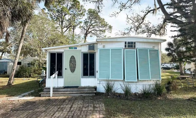 Venice House | Cottage near Venice Beach