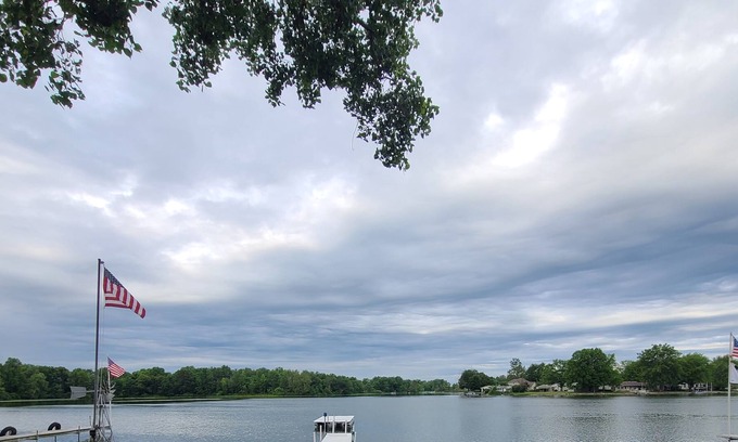 Columbia City House | Cottage on Big Lake Columbia City IN