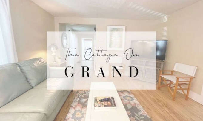 Carterville Cottage | Cottage on Grand