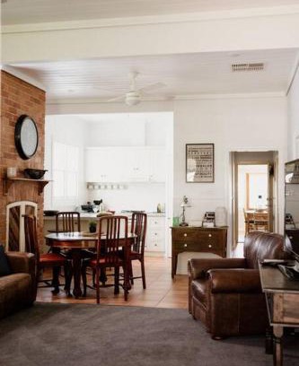 Wangaratta House | Cottage on Gray - Wangaratta