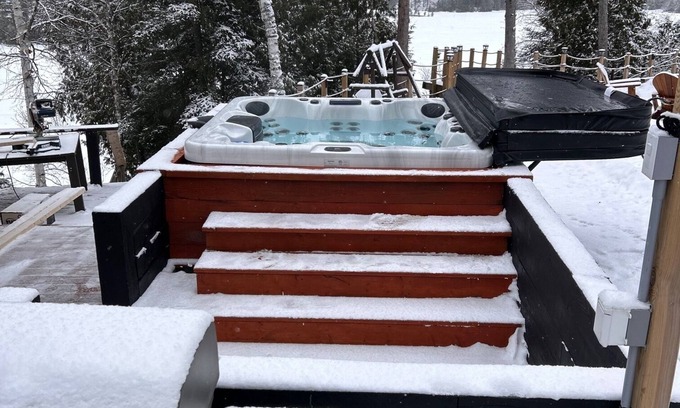 Temagami Cottage | Cottage on Lake Temagami with private access to the lake.