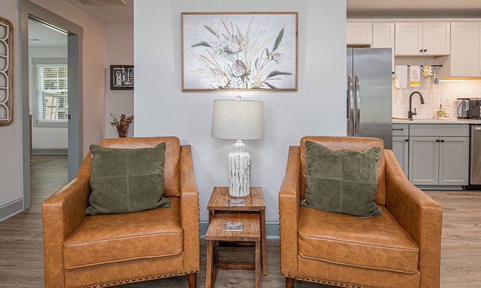 Farmville House | Cottage on Main Downtown