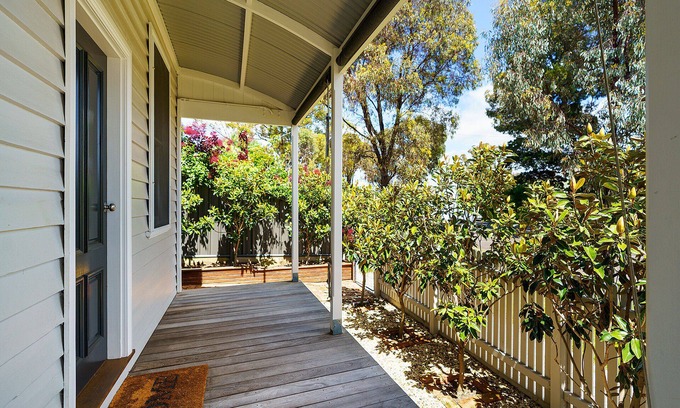 Quarry Hill House | Cottage on Olinda