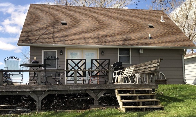 Redfield Cabin | Cottage on The Lake