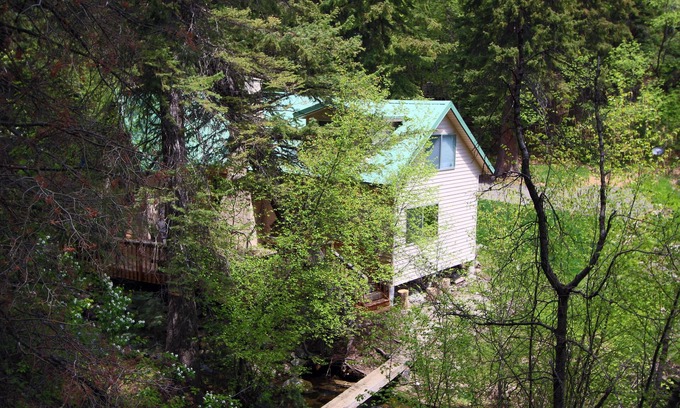 Sundance Cabin | Cottage on the Stream