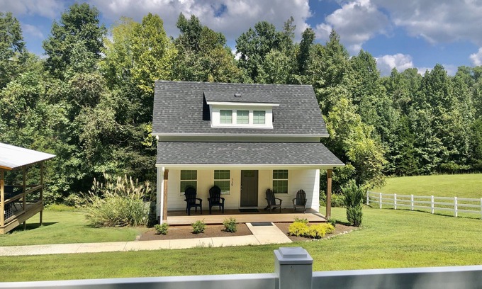 Smithville House | Cottage Retreat at Center Hill Lake, Four Seasons, Smithville, TN
