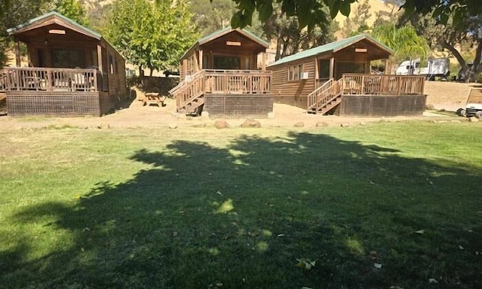 Winters Cottage | Cottage, Sleeps 6 - Roomy 1 Bedroom Cottage, Sleeps 4-6