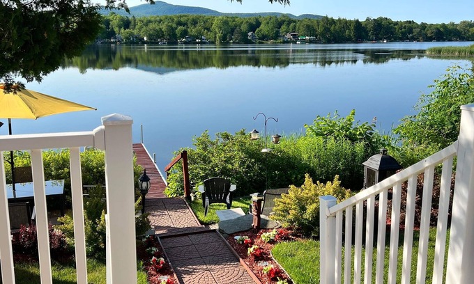 Dunham Ski Chalet | Cottage Tranquility family waterfront mountains