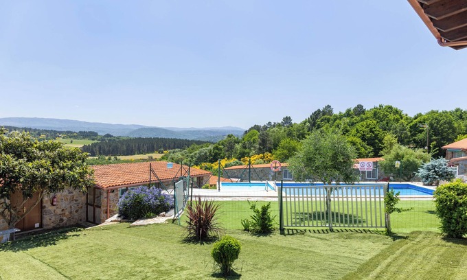 Marcelle Cottage | Cottage 'Tunino' with Mountain View, Shared Pool and Wi-Fi
