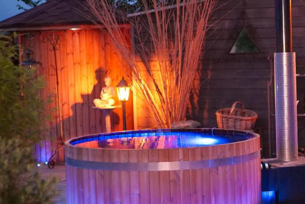 Les Moutiers-en-Cinglais Villa | Cottage with Hot Tube & private Sauna with panoramic view
