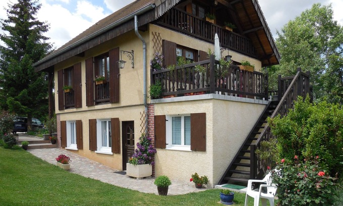 La Batie-Vieille Cottage | Cottage with garden, swimming pool, mountain views