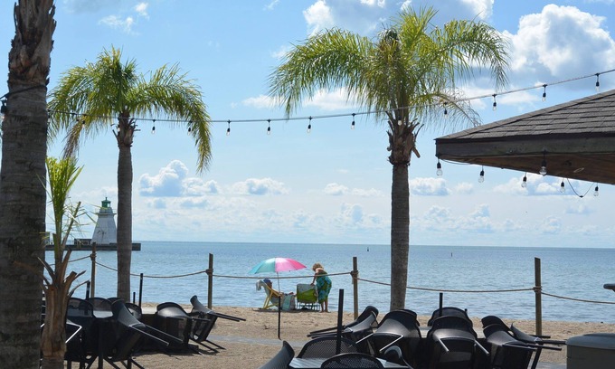 Port Dover Apartment | Cottage with Pool, Dock and close to Sandy Beach