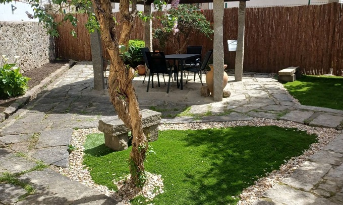 La Adrada House | Cottage with private garden, air conditioning and barbecue. Pets are allowed.
