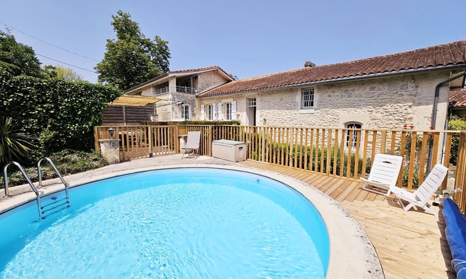 La Couronne Cottage | Cottage with swimming pool The hollow of the wolf