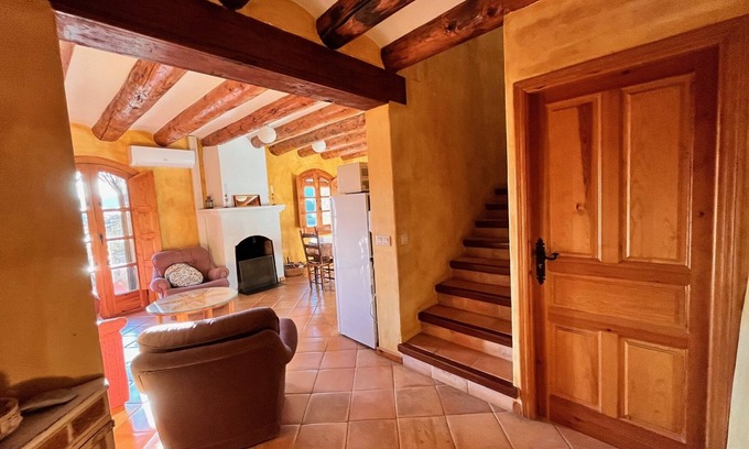 Ainsa House | Cottage with terrace and garden