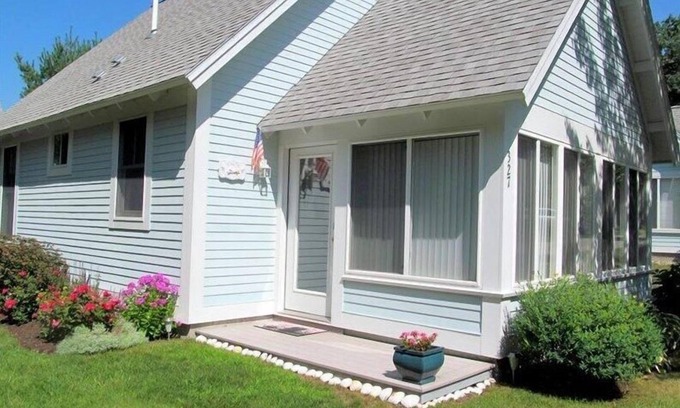 Summer Village Cottage | Cottages at Summer Village, fully furnished cottage, Wi-fi, heated pools, hot tub
