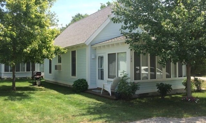 Summer Village Cottage | Cottages at Summer Village, fully furnished cottage, Wi-fi, heated pools, hot tub
