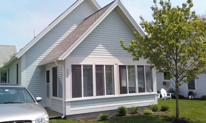 Summer Village Cottage | Cottages at Summer Village, fully furnished cottage, Wi-fi, heated pools, hot tub