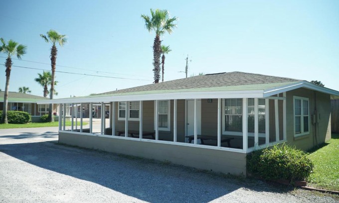 Kiska Beach House | Cottages Christian Retreat