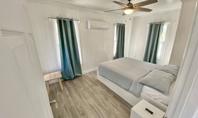 North Palmetto Point Cottage | Cottages on most stunning pink sand beach