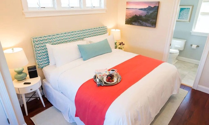 Middletown Cottage | Cottages with easy access to Newport, beaches, nature trails and vineyards