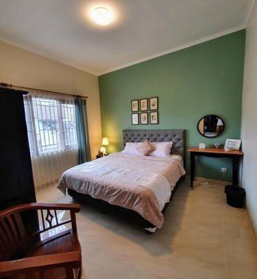 Lembang Villa | Cottonwood Villa Grandma's 3BR 10pax Wi-Fi BBQ